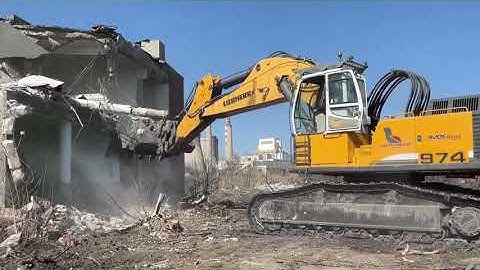 Liebherr 974 Excavators Dominate Huge Mine Operations