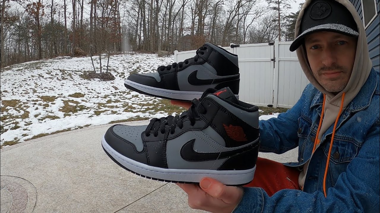 air jordan 1 mid shadow black