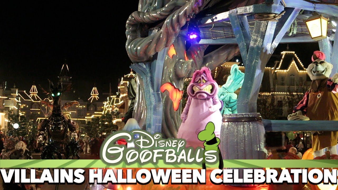 The Disney Villains Halloween Celebration (Main Street view) - Halloween Party Disneyland Paris 2017