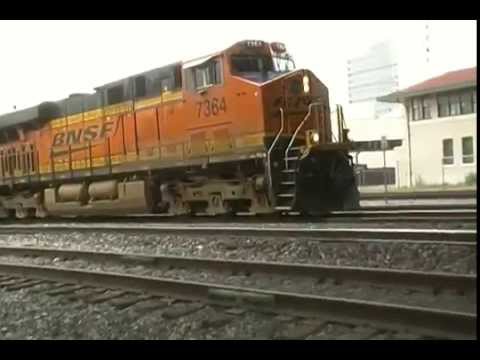 bnsf vs union pacific race out of dallas tx youtube uprr fog charts