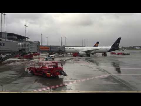 Bumpy approach on KLM 737 into HAM - YouTube