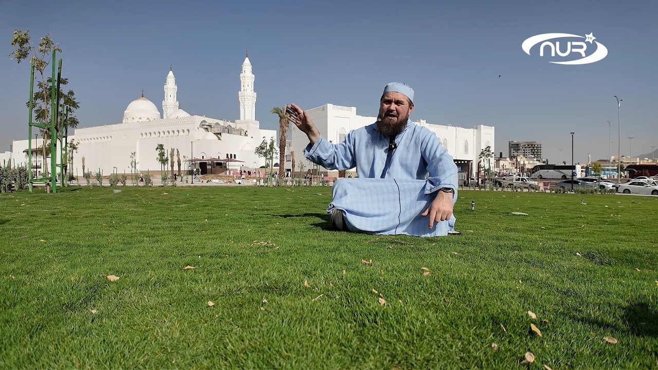 Джамаат развернулся во время намаза в мечети!