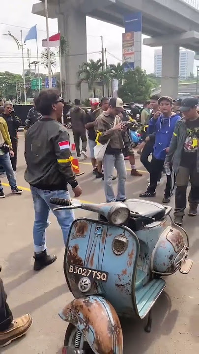 Kaka slank naik vespa original #slank #scooterist #vespaindonesia #vespaindonesia