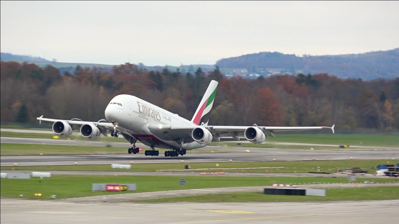 Aircraft Spotting at Zurich Airport 11/2023