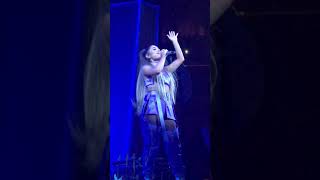 Breathin - Sweetener World Tour - Ariana Grande (Dallas) Pit View / Front Row