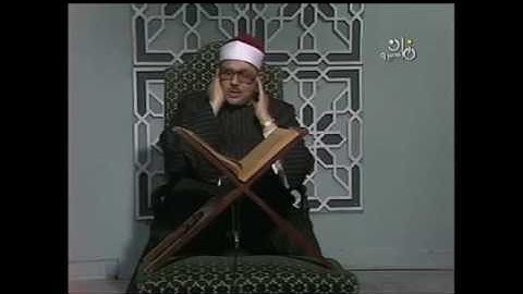 القارئ الشيخ محمود على البنا وتلاوة فيديو نادره من سورة الانفال  من ستوديو التليفزيون