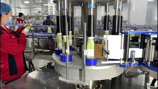 Square bottle square plastic bottle high speed four sides labeling machine #labeling#labeler