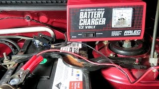 Charging a 60Ah car battery with an Arlec 12 Volt auto.charger.