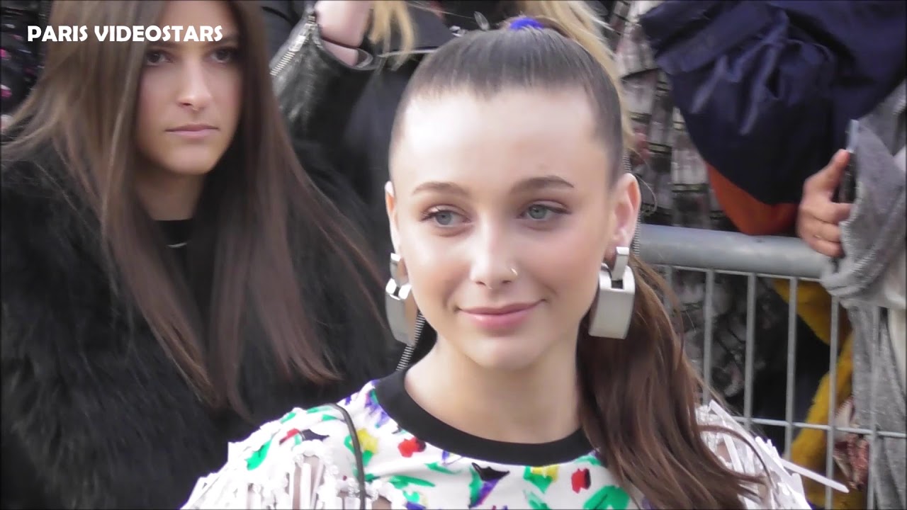Emma Chamberlain Is Speechless After the Latest Louis Vuitton Show