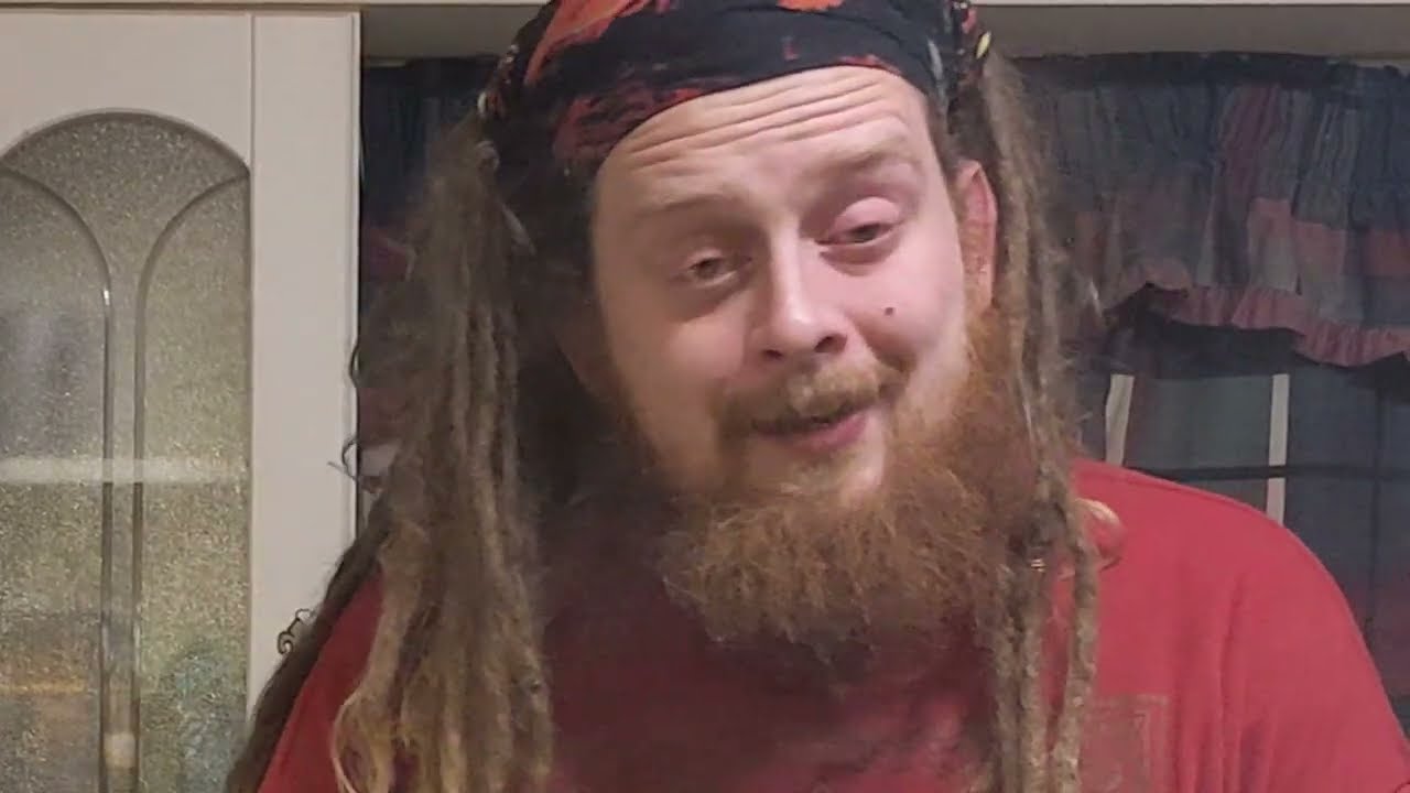 BEST ASH CATCHER AVAILABLE IN THE UK!! AND OFFICAL HONEYCOMB BONG REVIEW!!