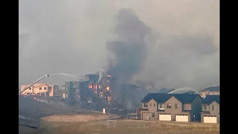 Video shows apocalyptic scene as thousands evacuate due to wind-whipped wildfires in Colorado
