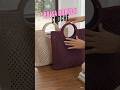 Bolsa Horizon crochê, uma peça que une a leveza da trama vazada com as alças redondas #bolsadecroche
