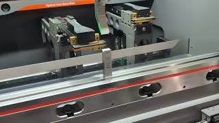 2019 44 Ton Bystronic Xpert 401030 Cnc Press Brake For Sale With Kuka Robot 6-Axis Backgauge
