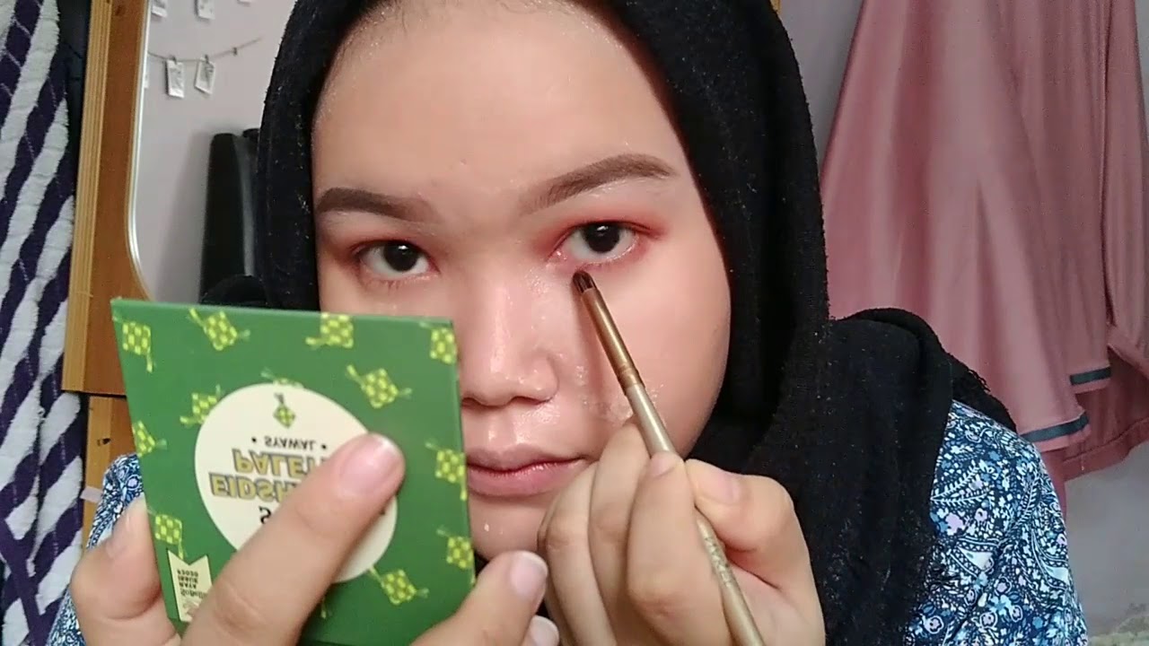 MAKEUP LOOK RAYA BY ME!!! - YouTube
