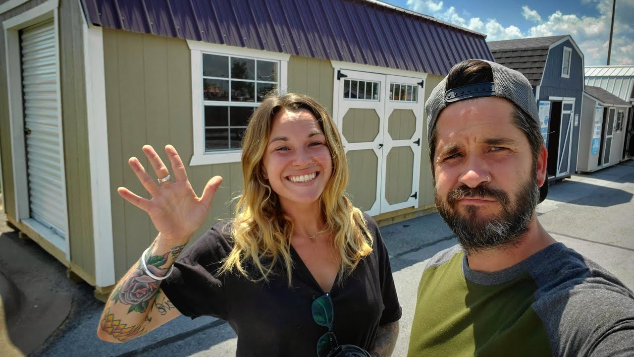 Melisa is MOVING OUT! She wants to build her own OFF GRID Tiny House ...