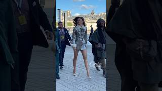 #zendaya at the #louisvuitton #fashionshow