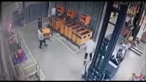 Daily Safety Fails🤯This is WHY You Wear Steel Toe Boots🤯- STAY SAFE TODAY #fails #battery #PPE