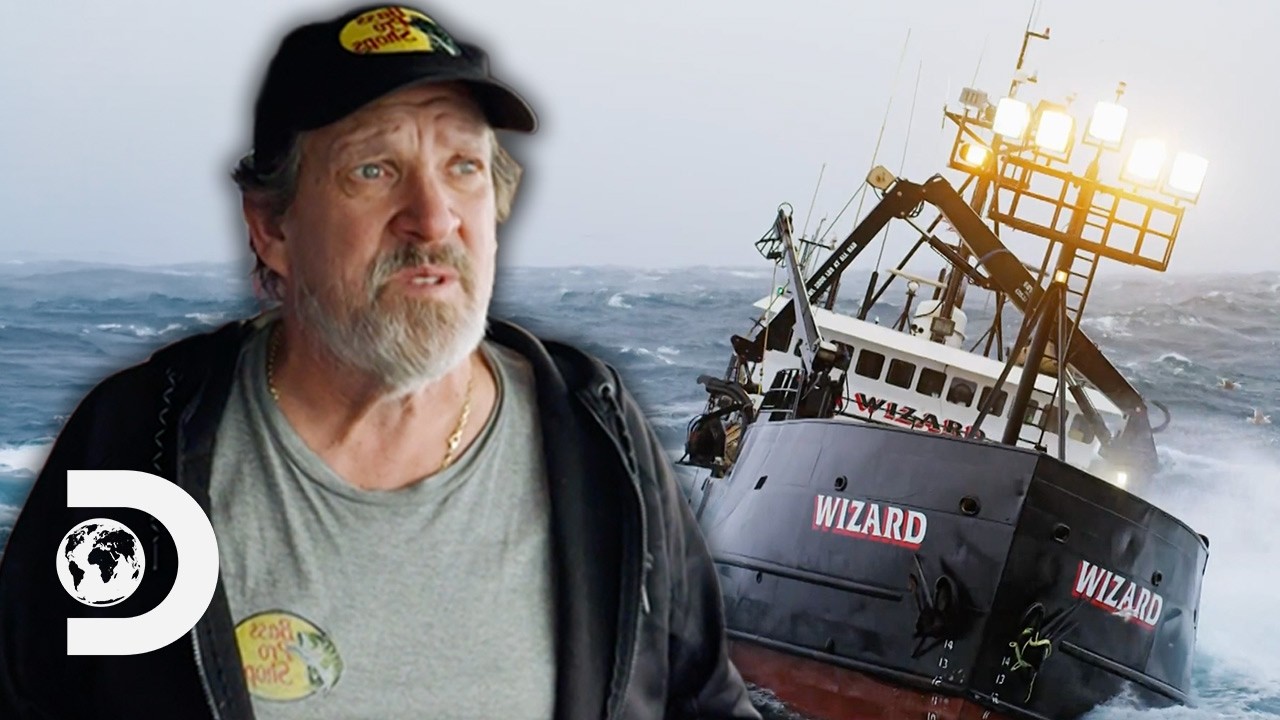 FAILURE AT SEA: Crew’s Desperate Fight To Save The Wizard | Deadliest Catch