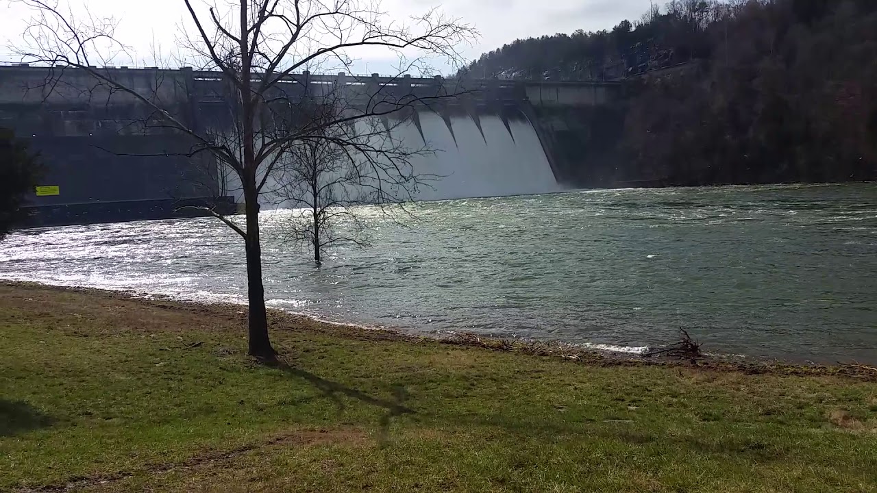 Wolf Creek Dam, Saturday Feb 16 2019 - YouTube
