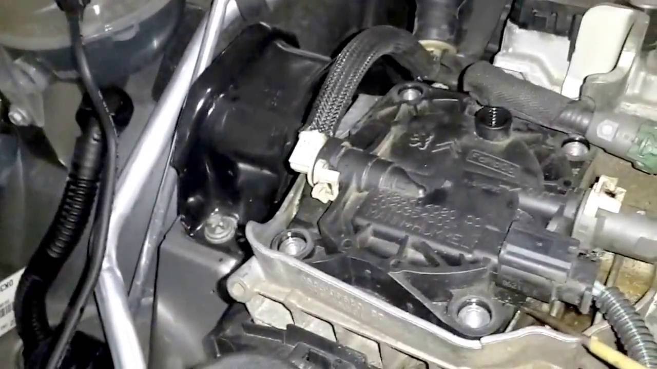 How to replace fuel filter on a Peugeot 508 2 0 HDI - YouTube fuse box pipe 