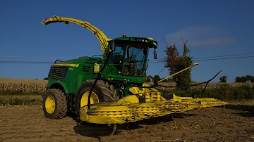 Kolik stojí traktor John Deere 9900?