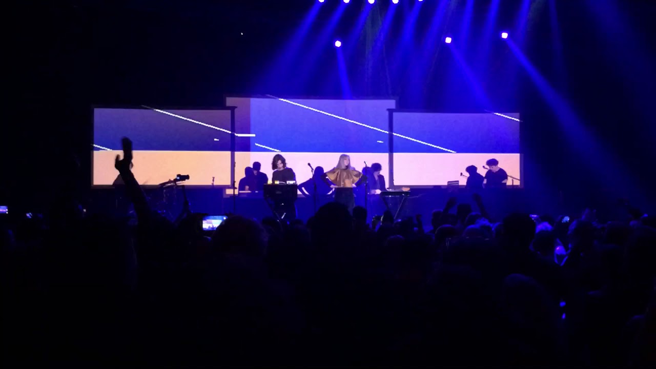 5 November 2018 Destroy Everything you touch Ladytron Roundhouse London 04/11/2018 