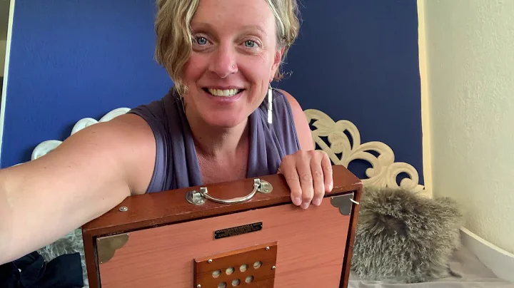 How to play a Shruti Box with Heather Houston