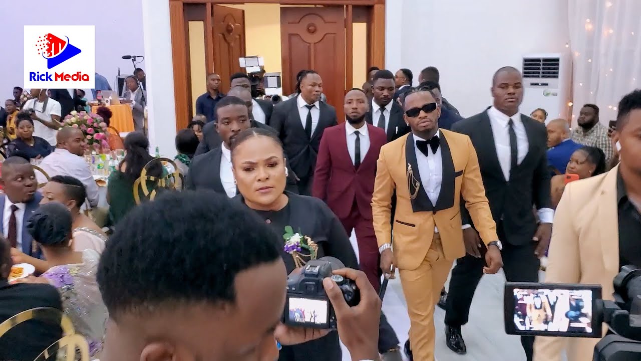 DIAMOND PLATNUMZ Alivyoingia kwa mbwembwe kwenye harusi ya ARISTOTE/ Apewa shangwe