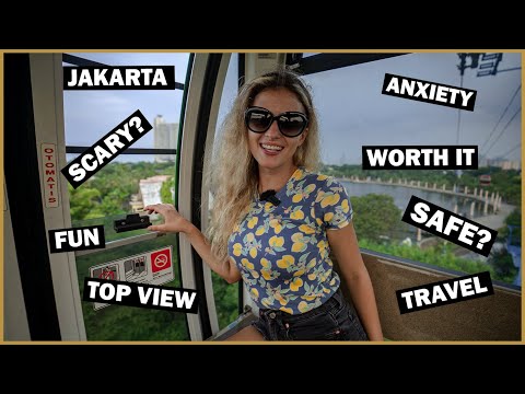 Video: How to Ride Blue Bird Taxi & Alții în Bali, Indonezia