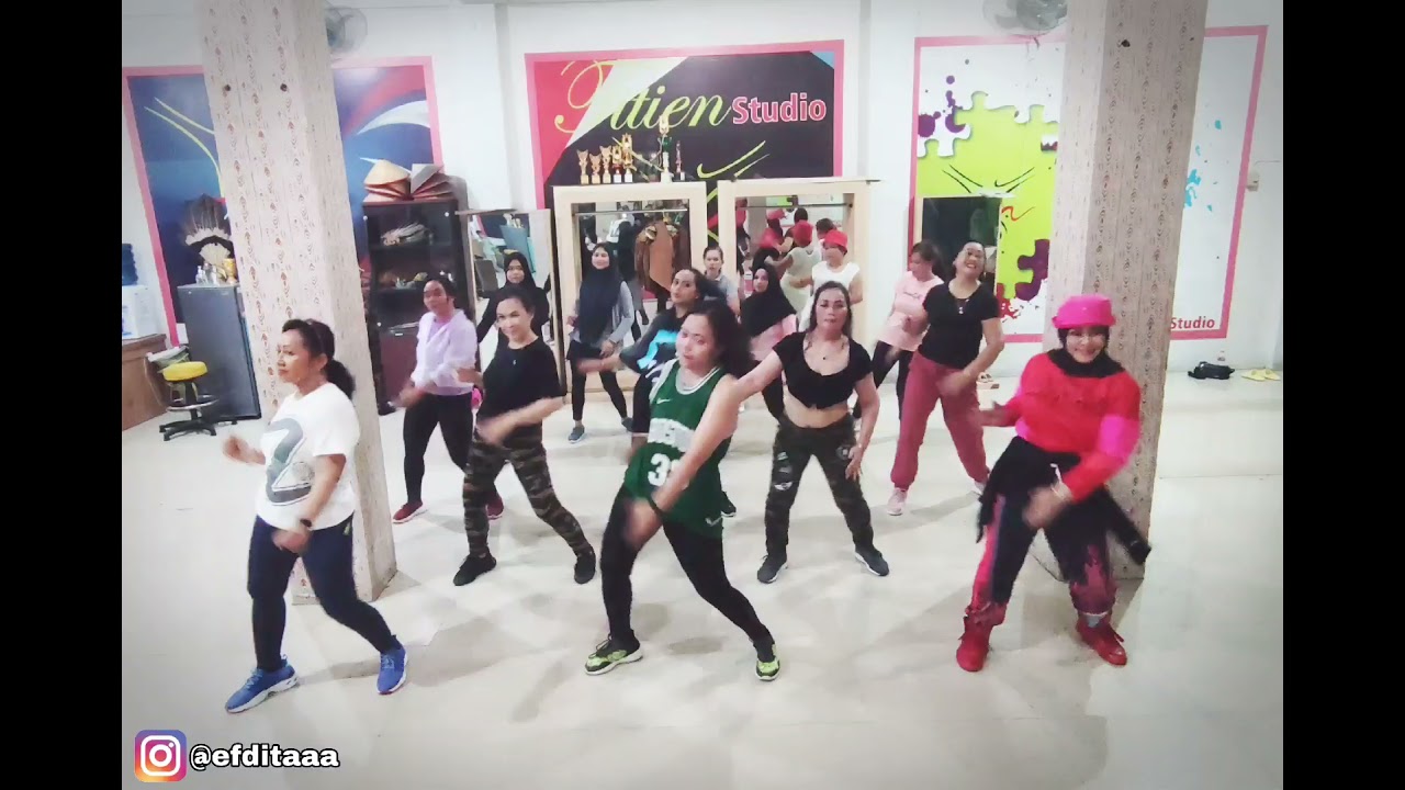 PARATE - MEGA MIX 56 | Zumba | Latin Urban | Choreography | Edita Febriana