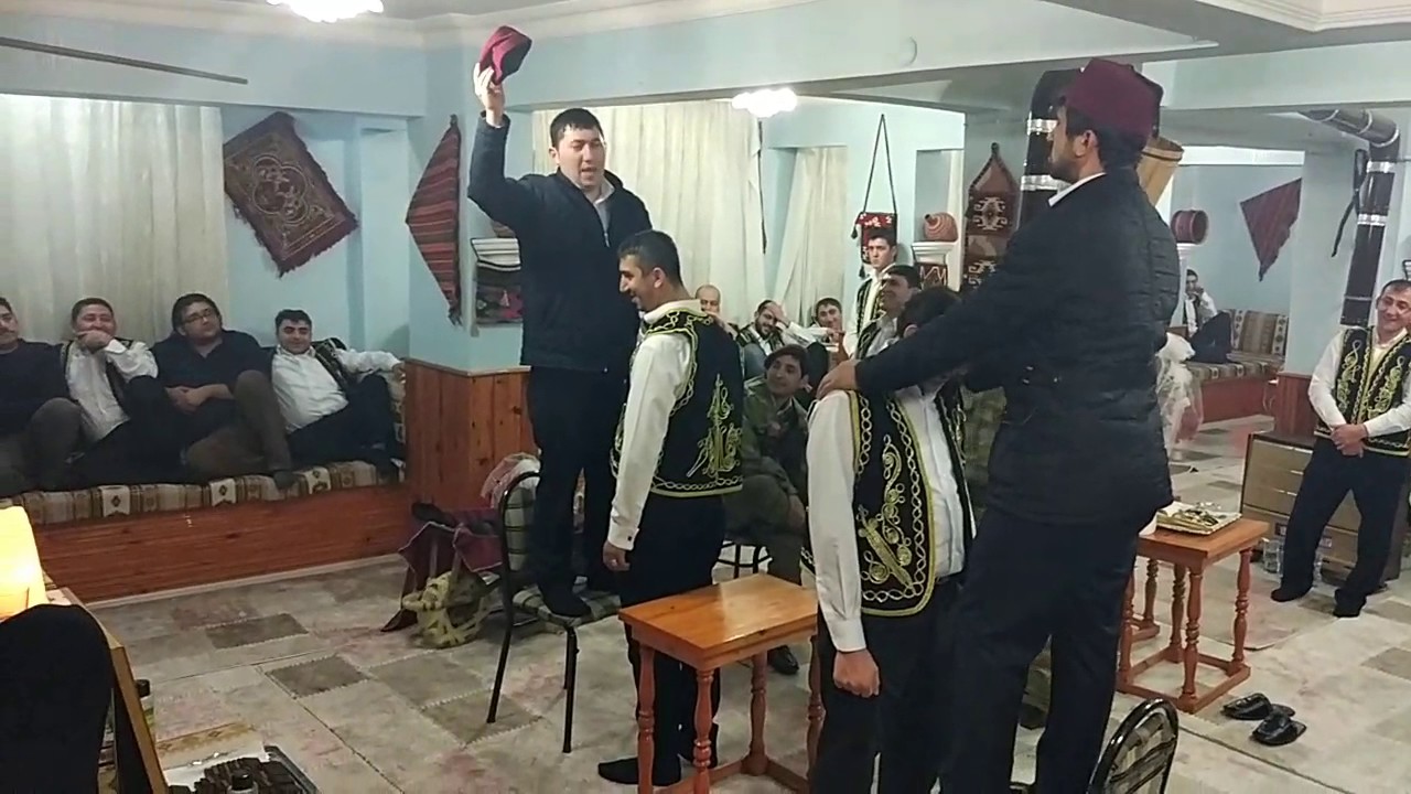 yaren eglencesi köyümüze muhtar secimi var orta oyunu