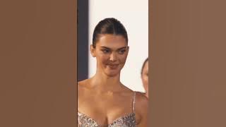 Kendall Jenner✨𝚠𝚊𝚕𝚔𝚒𝚗𝚐 for L'Oreal Paris Fashion Week