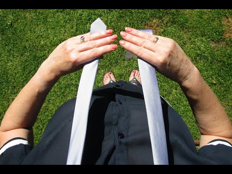 How to tie a tie quick easy, simple. Looking down, the right way to
