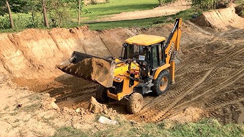 JCB Video / JCB Cutting Soil / JCB Backhoe 3DX Loading Soil IN Tipper
