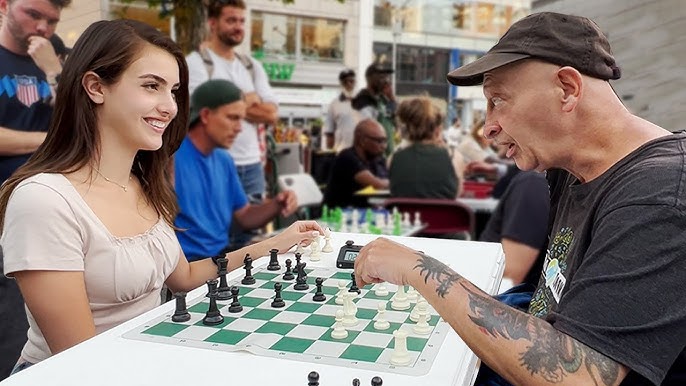 Alexandra Botez (FIDE Master) Plays Chess Hustler in Union Square Park :  r/irlsmurfing