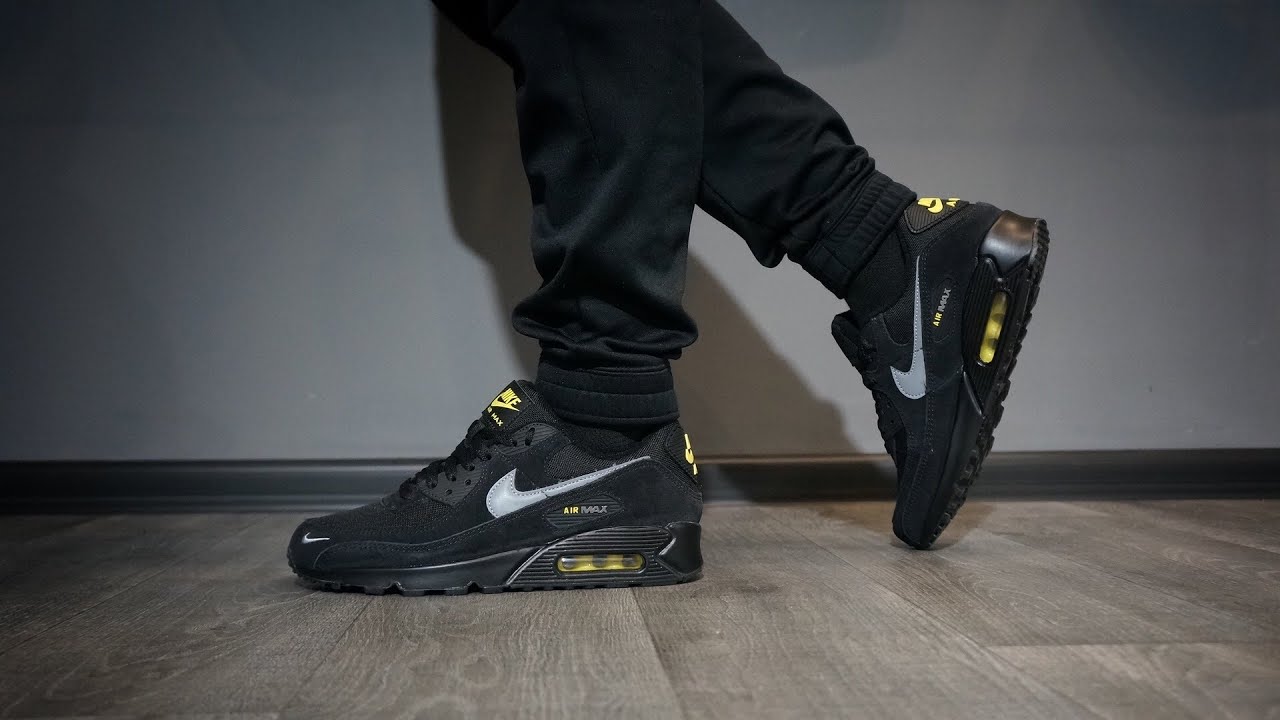 yellow black nike air max