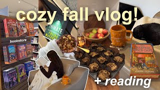 cozy fall vlog: first reading vlog, bookstore, baking & rainy days at home ☕🕯️🍂📖