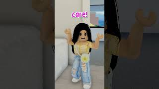 Toddler curses infront of Mom.. 🤬 #livetopia #roblox