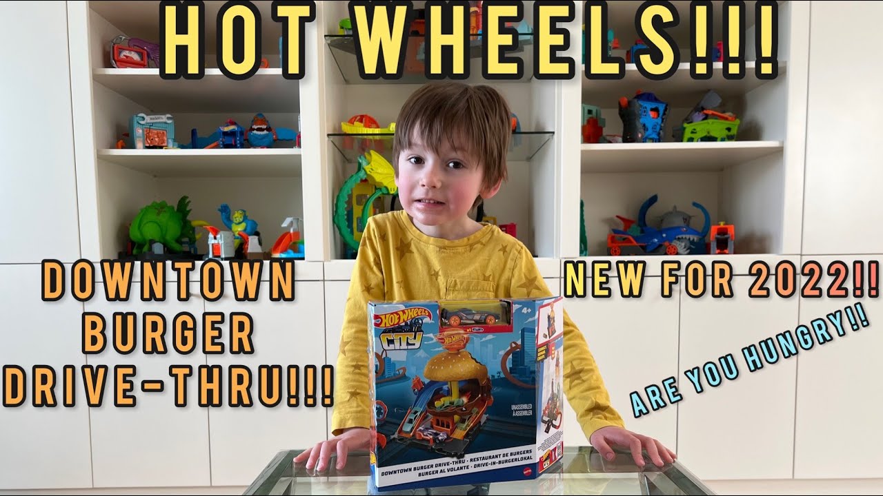 NEW 2022 Mattel Hot Wheels City BURGER DRIVE-THRU Playset with 1 Car  Vehicle
