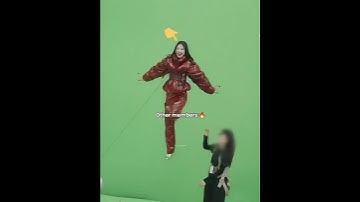 meanwhile rosé:🤣 #blackpink #rosé #blackpinkedit #jump #behindthescenes #blackpinkshorts #kpop