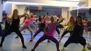 Zumba Toning ~ Claudia Leitte-Corazon Feat. Daddy Yankee