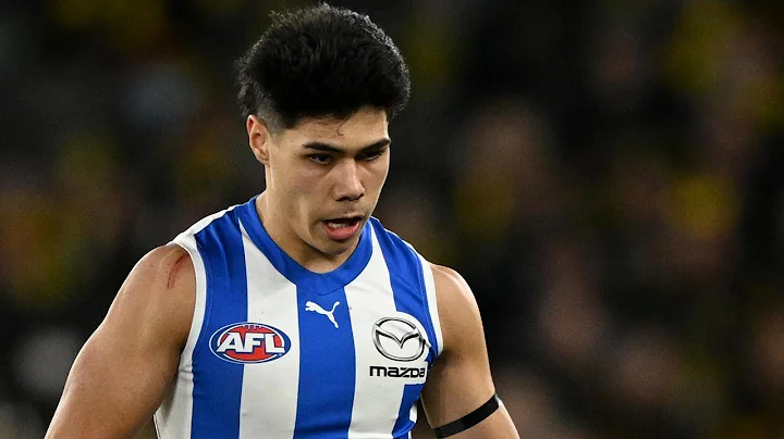 Paul Curtis AFL Debut Highlights (11 Disposals, 1 ...
