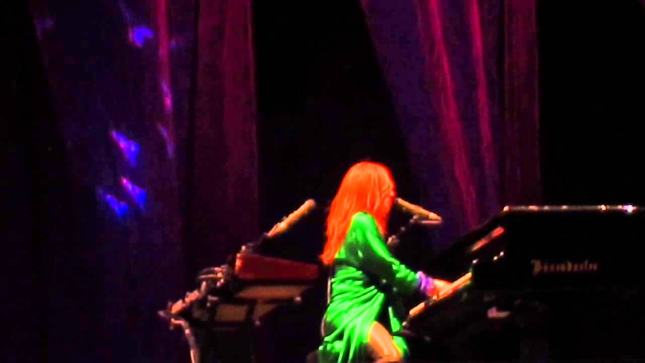 Tori Amos Baker Baker Istanbul 2014 HQ audio YouTube