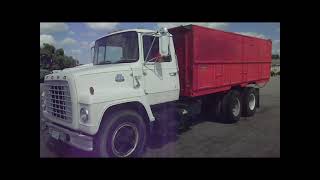 2173- 1981 Ford 700 Grain Truck