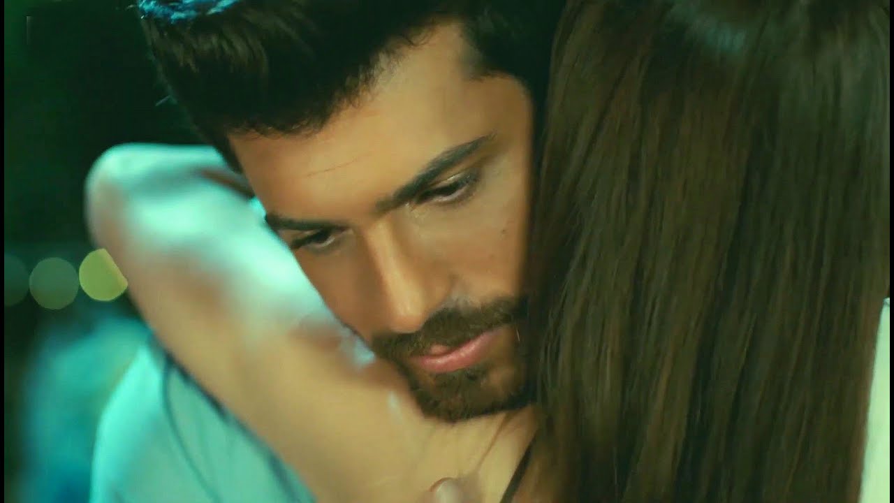 Ezgi & Özgür / Only Love Can Hurt Like This