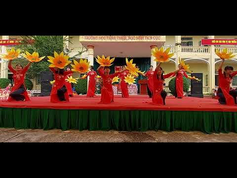 Video Yêu người bao nhiêu, yêu nghề bấy nhiêu. GV TH&THCS... - youtube