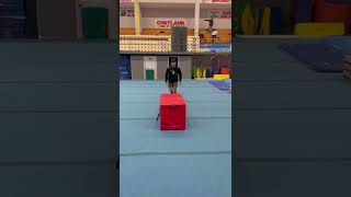 Straddle vault