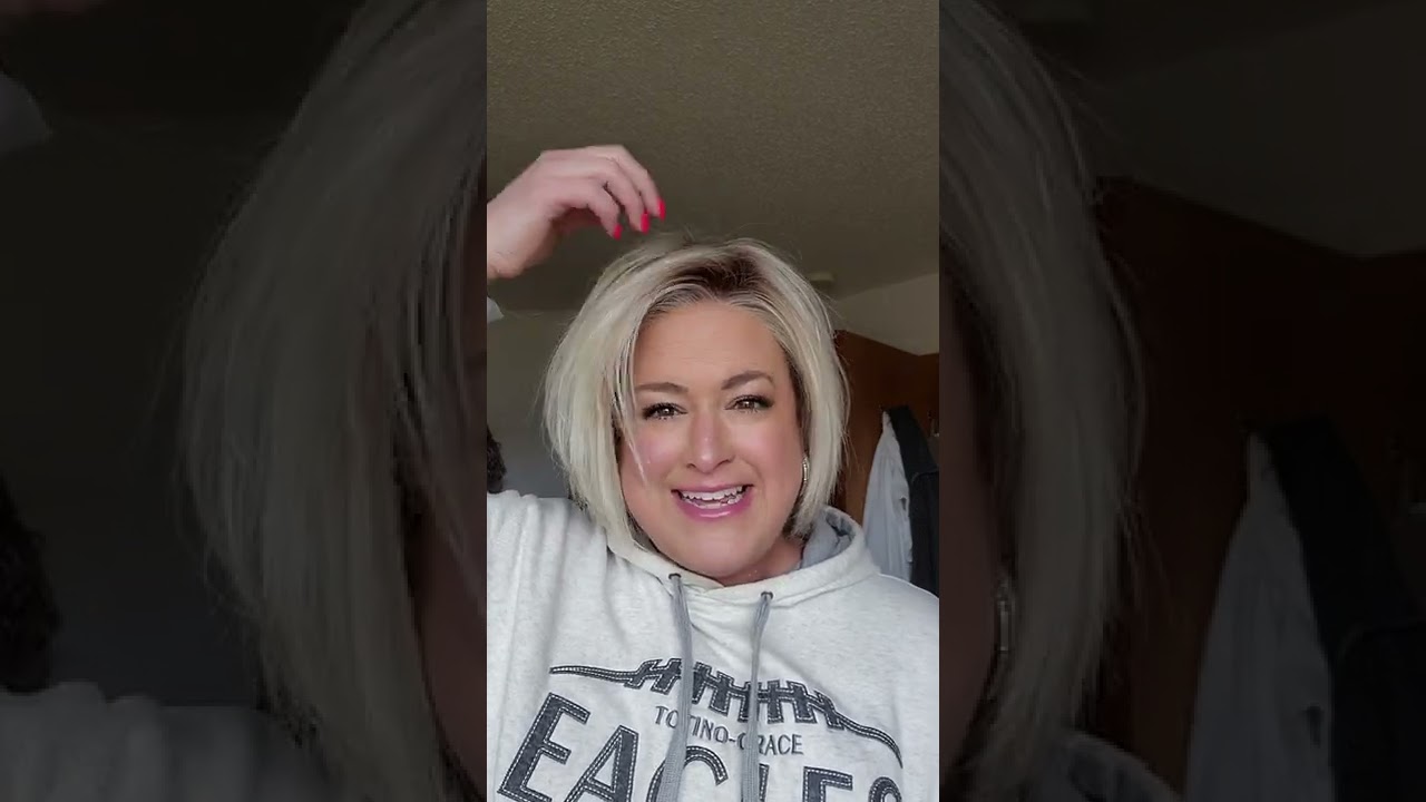 Quick hair of the day - Raquel Welch Real Deal in Shaded Biscuit