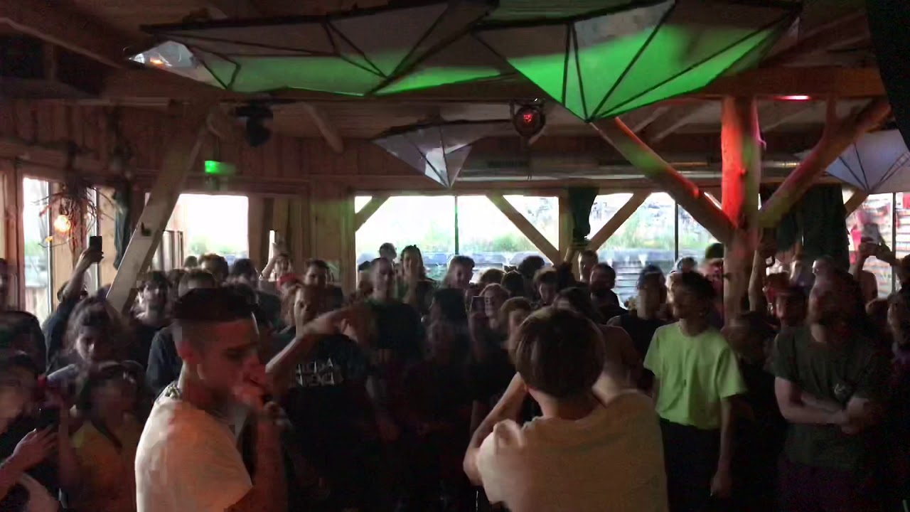CA7RIEL & PACO AMOROSO - OUKE @ Berlin - YouTube