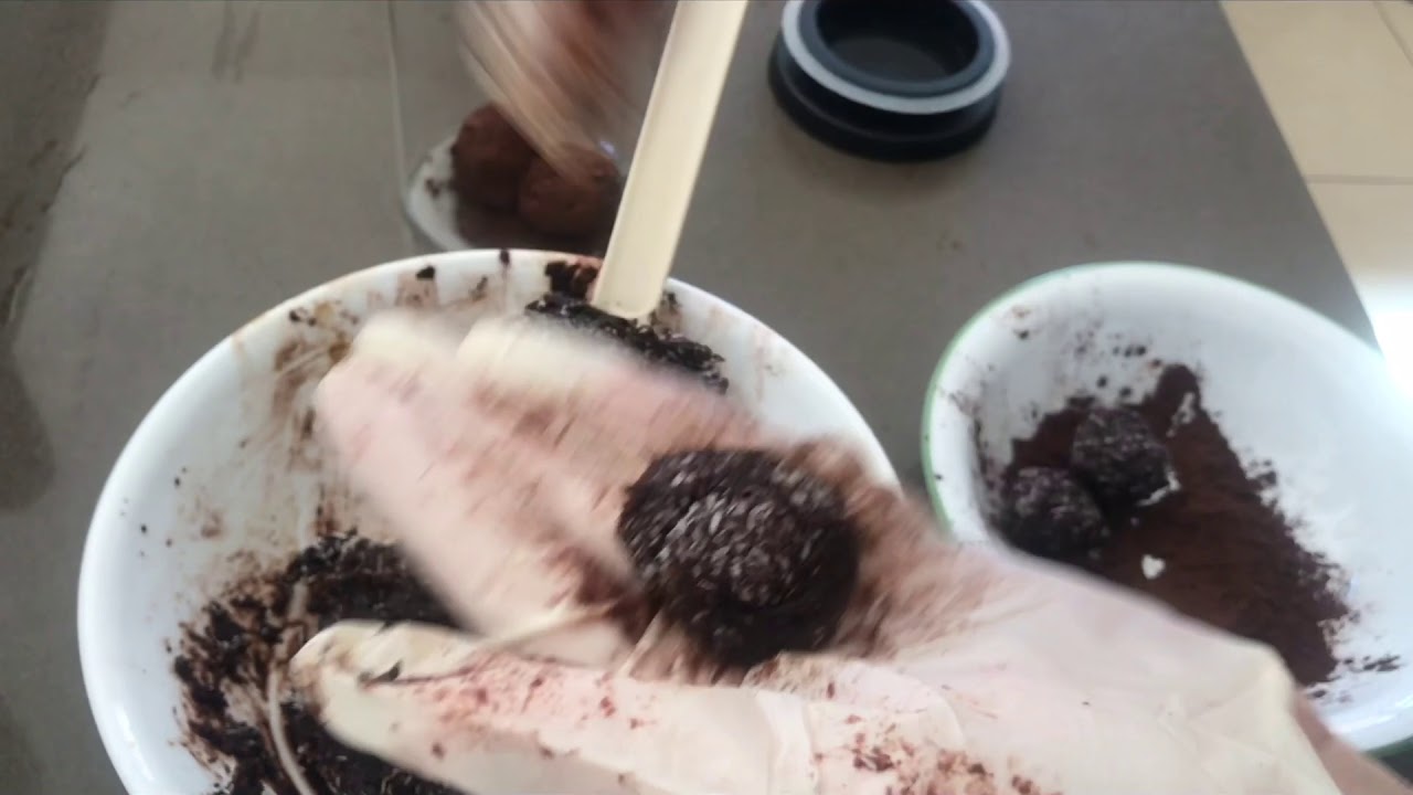 טראפלס תמרים ושוקולד                         Chocolate Date Truffles